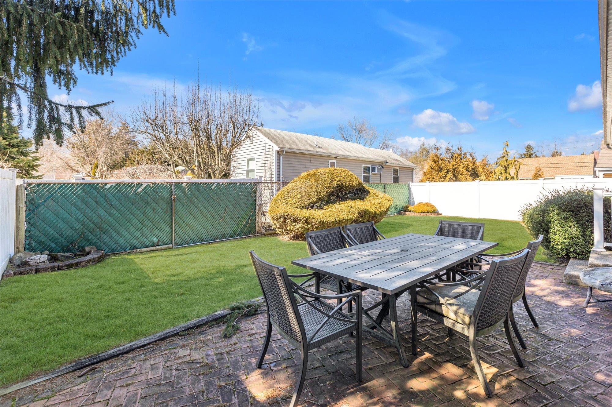 31 Birch Avenue, Huntington, New York image 11