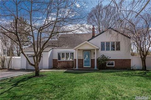 10 Peachtree Lane Huntington Station NY 11746