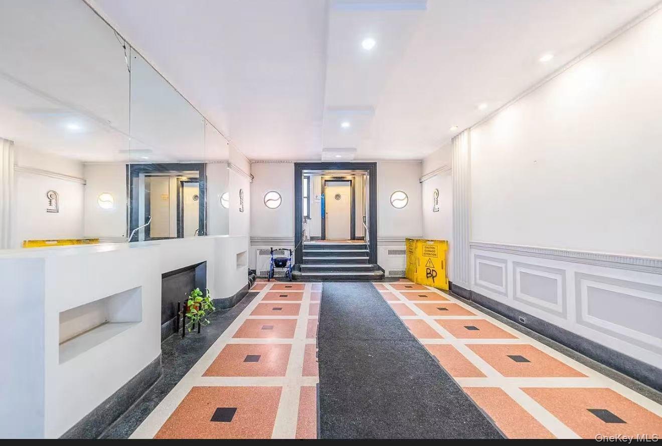 4018 Hampton Street 2D