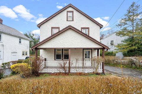43 Van Nostrand Avenue Great Neck NY 11024