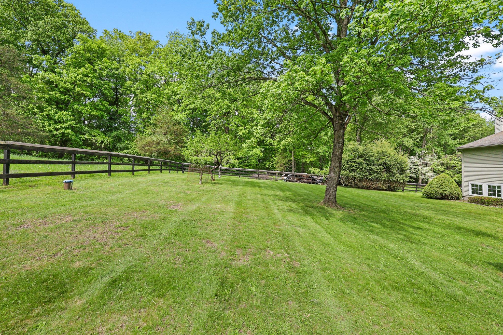 11 Larchmont Drive, Hopewell Junction, New York image 44