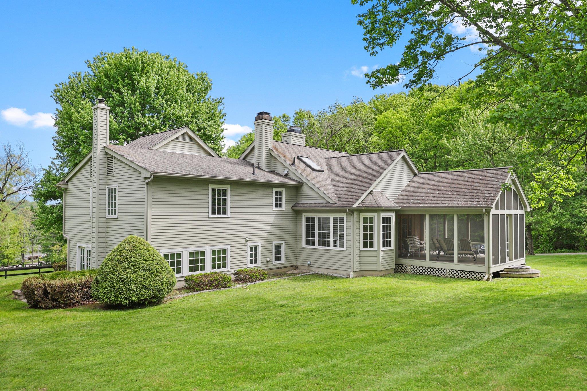 11 Larchmont Drive, Hopewell Junction, New York image 7