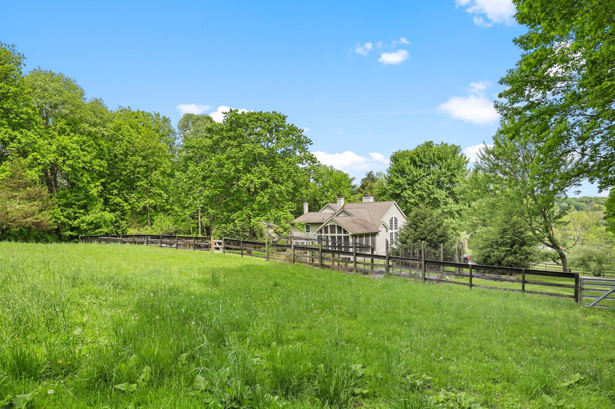 11 Larchmont Drive, Hopewell Junction, New York image 46