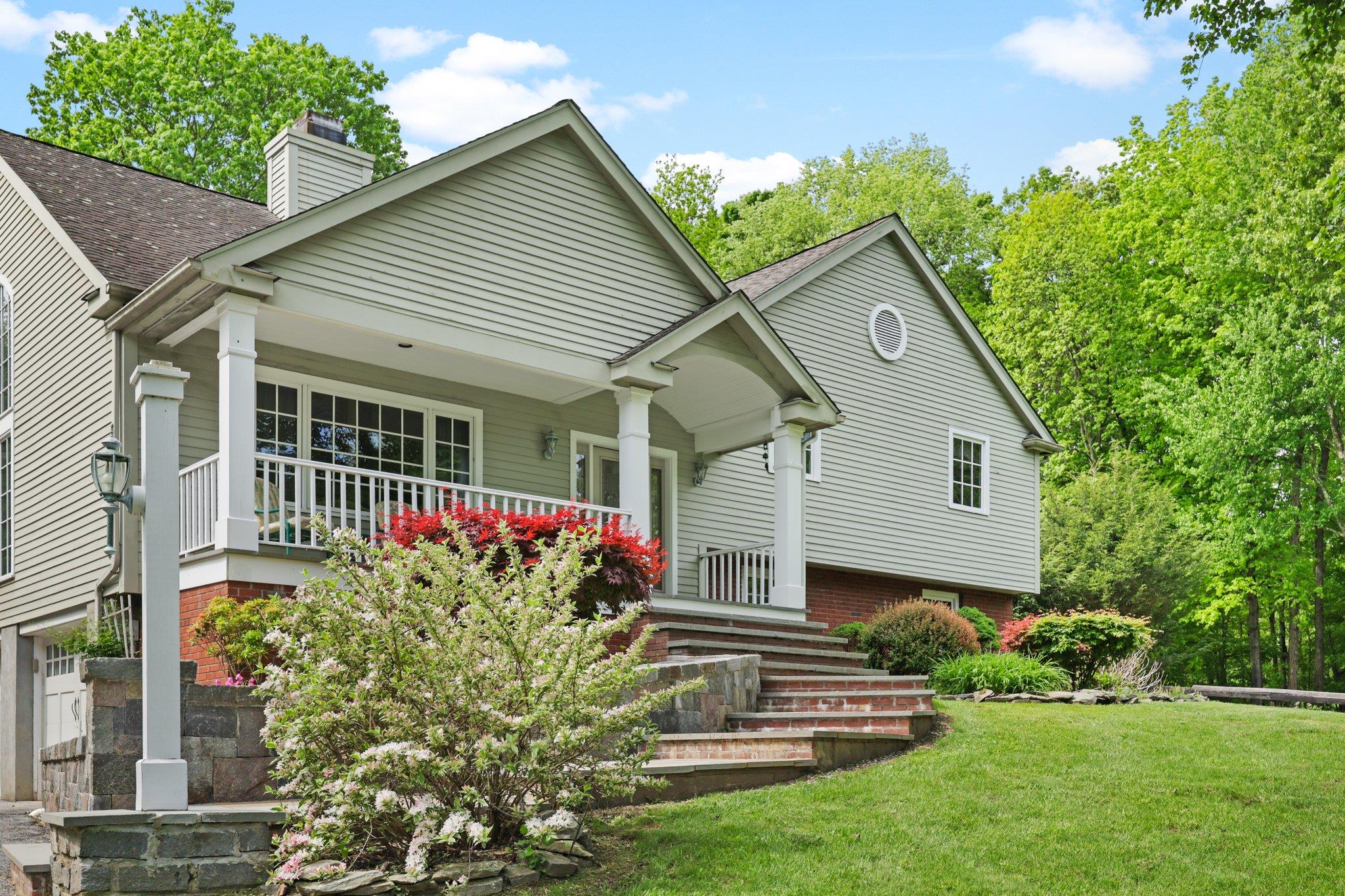 11 Larchmont Drive, Hopewell Junction, New York image 4