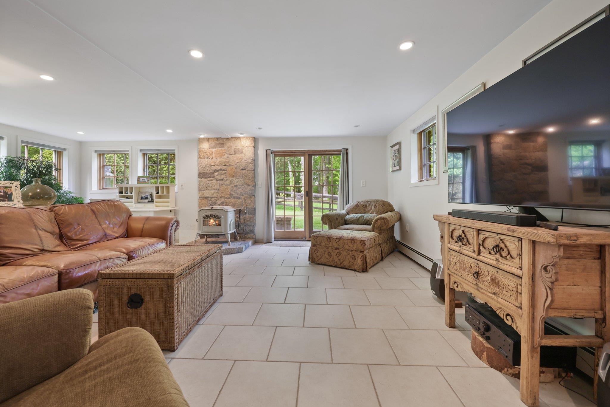 11 Larchmont Drive, Hopewell Junction, New York image 36