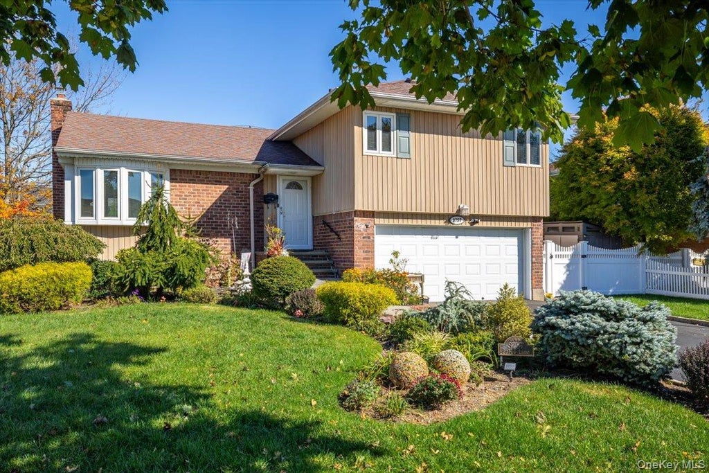 Photo of 3757 Jules Lane, Wantagh, NY 11793 (MLS # 1063416)