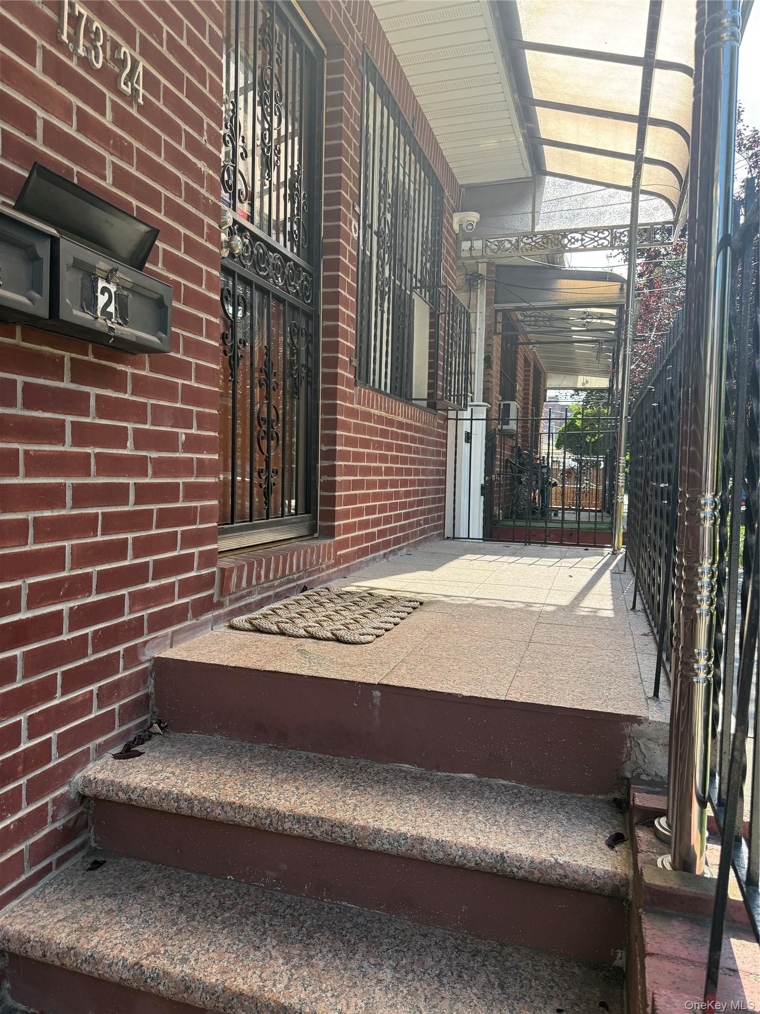 173-24 89th Avenue - Photo 4