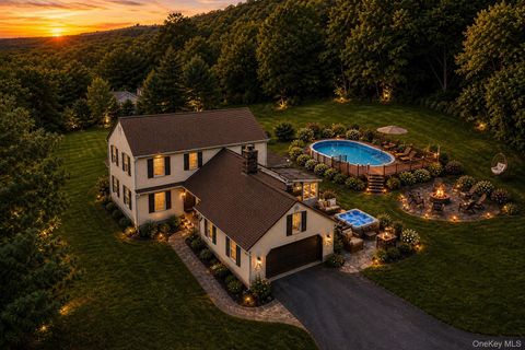 4 Debbie Court Chester NY 10918