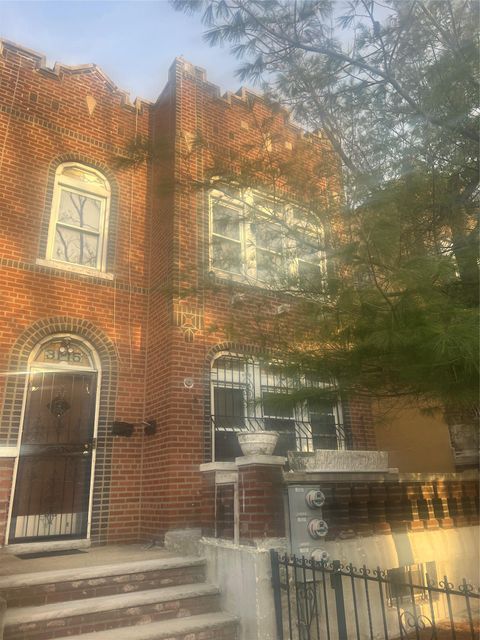 31-15 88th Street East Elmhurst NY 11369