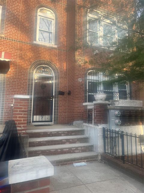 31-15 88th Street East Elmhurst NY 11369