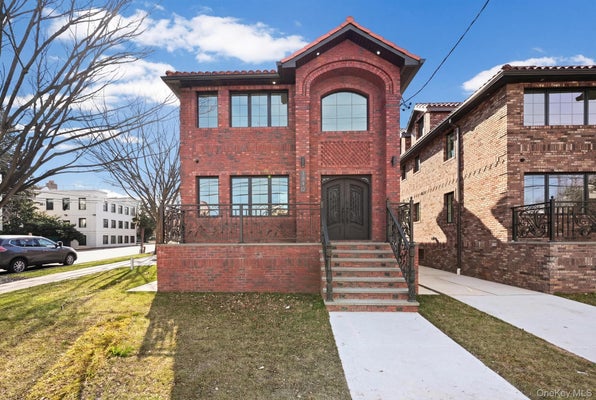 38-40 215TH ST, BAYSIDE, NY 11361 - Image f73b7c7ac0d6d8f74240c55cfd1bfcfe/4098804385