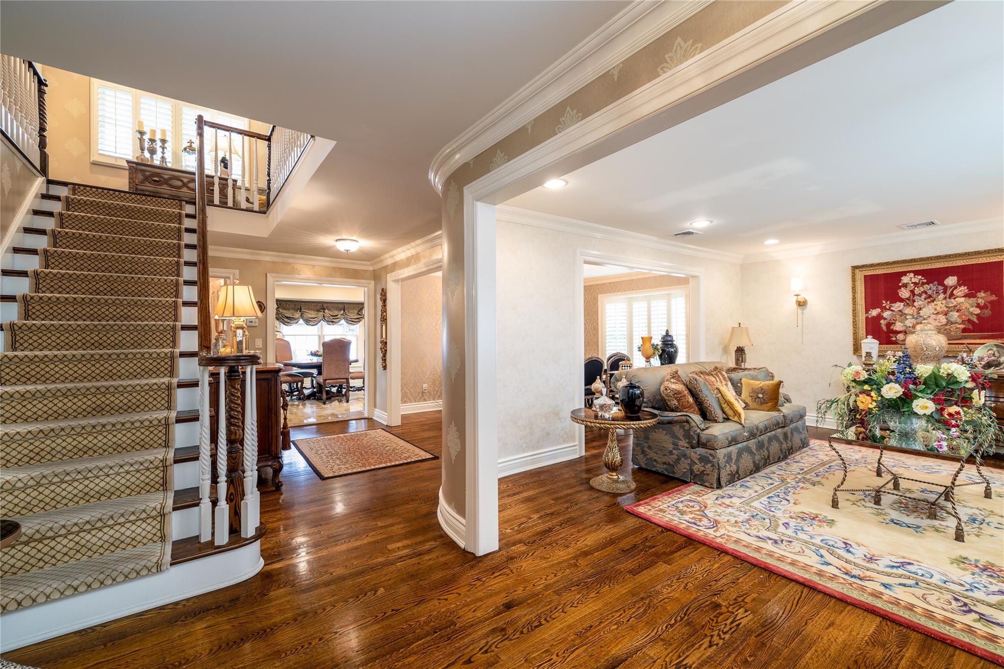 559 Hempstead Avenue, Rockville Centre, New York image 4