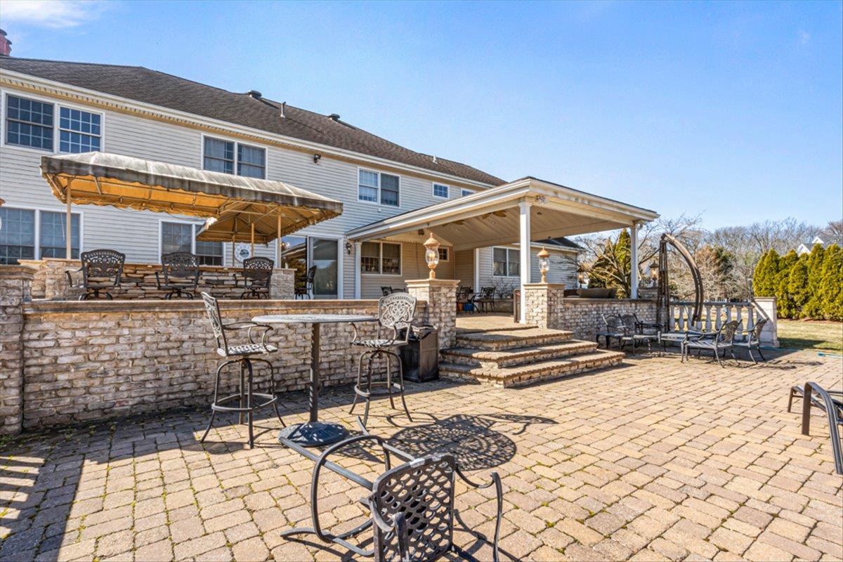 22 Turnberry Court, Dix Hills, New York image 10