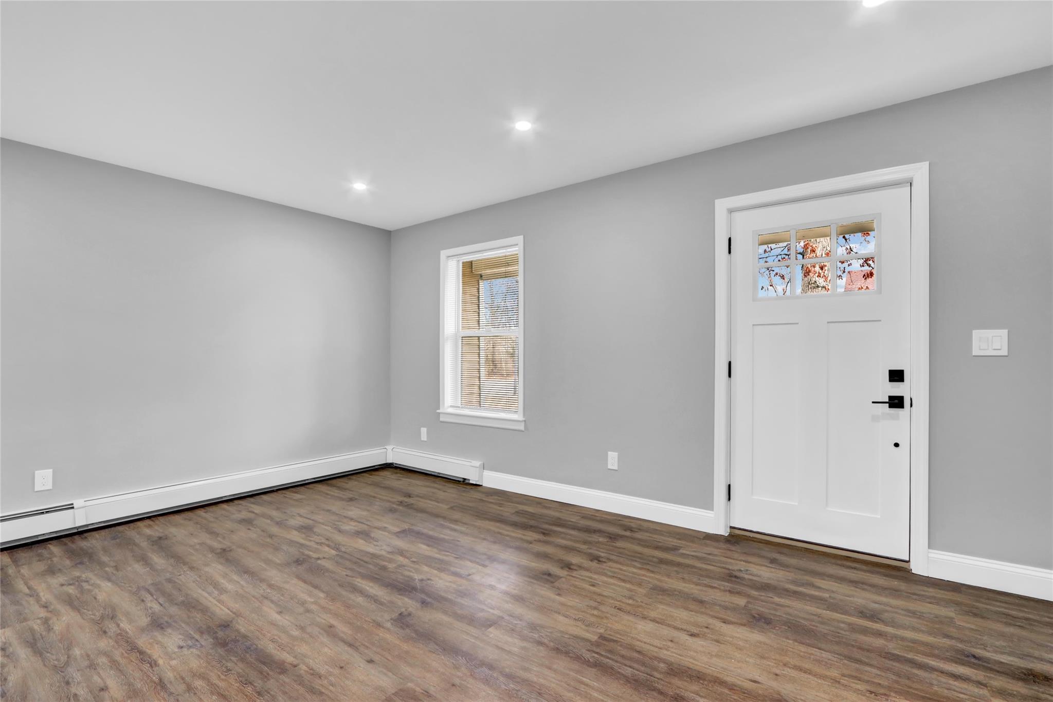 42 Leaf Avenue, Central Islip, New York image 4