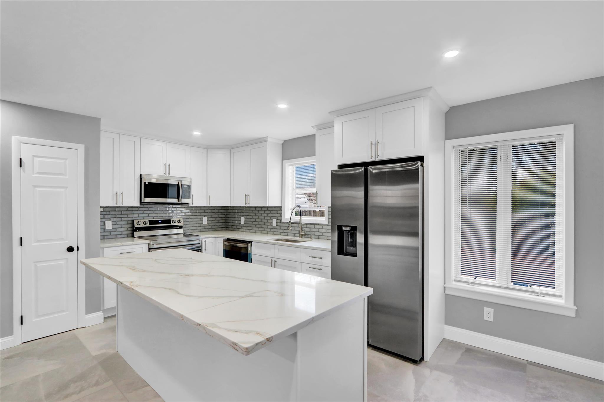 42 Leaf Avenue, Central Islip, New York image 2