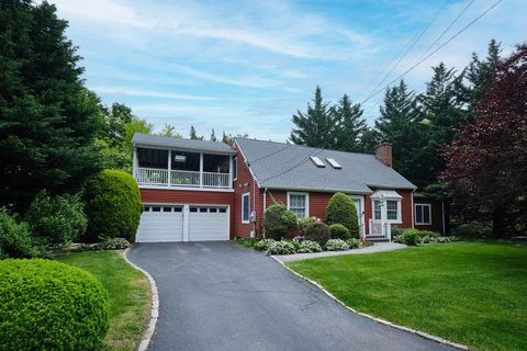 28 Rose Ave Great Neck NY 11021