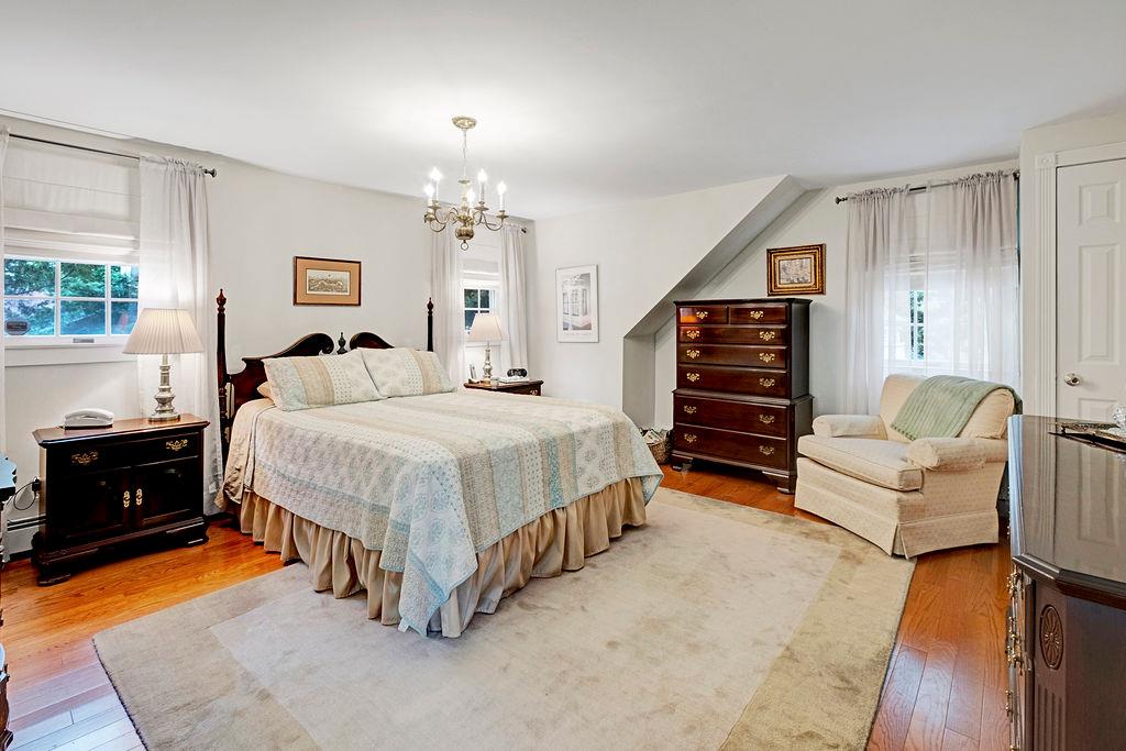 28 Rose Ave Ave, Great Neck, New York image 13