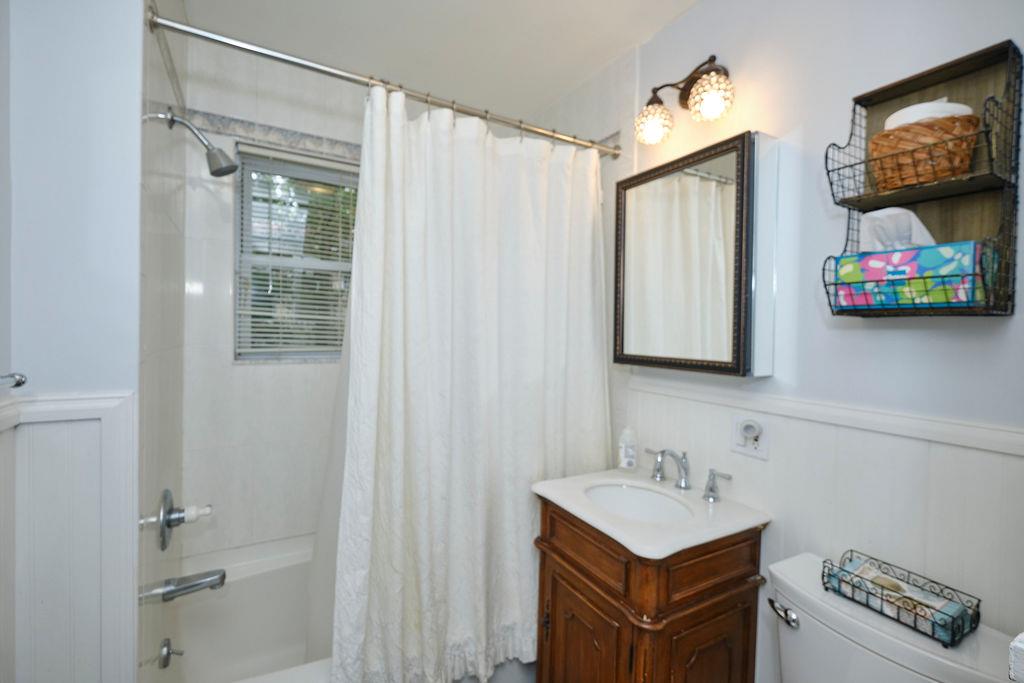 28 Rose Ave Ave, Great Neck, New York image 12