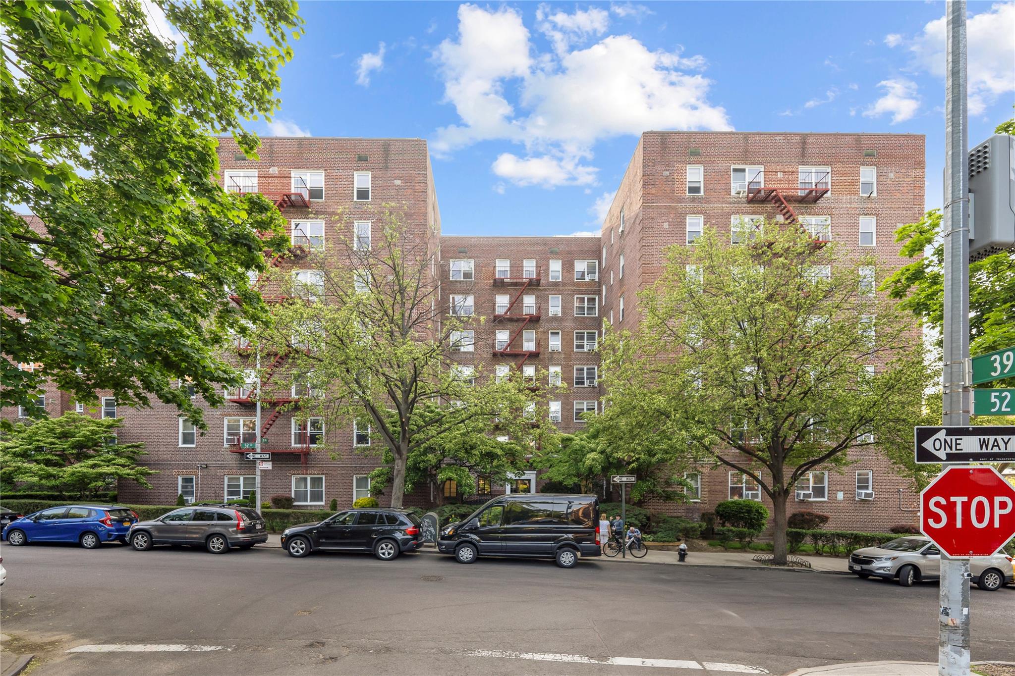 39-20 52nd St St #2G, Woodside, New York image 2