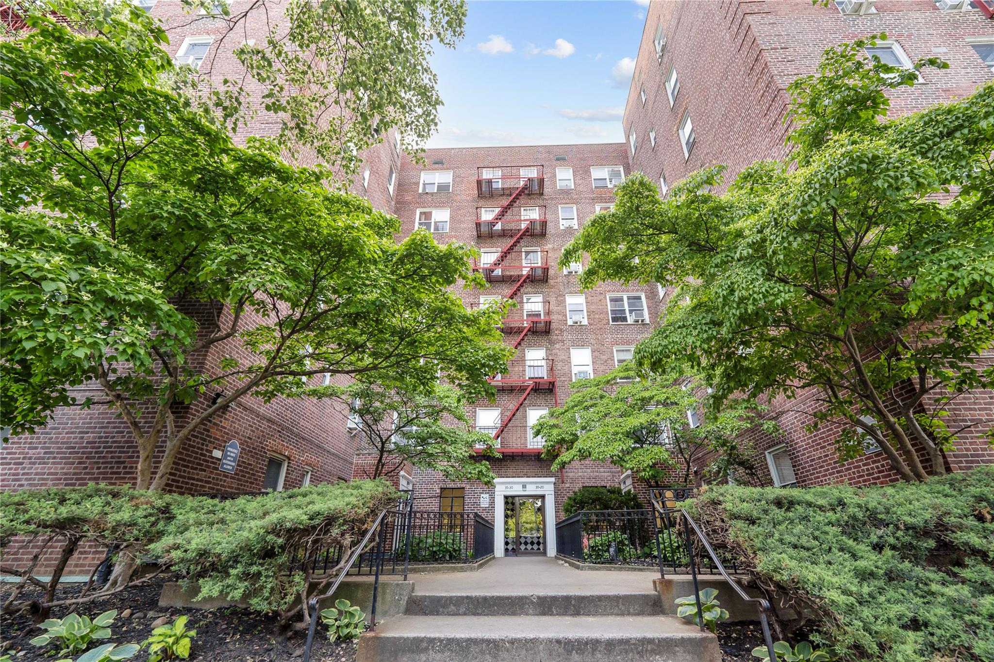 Property for Sale at 52nd St St 2G, Woodside, Queens, NY - Bedrooms: 1 
Bathrooms: 1 
Rooms: 3  - $310,000
