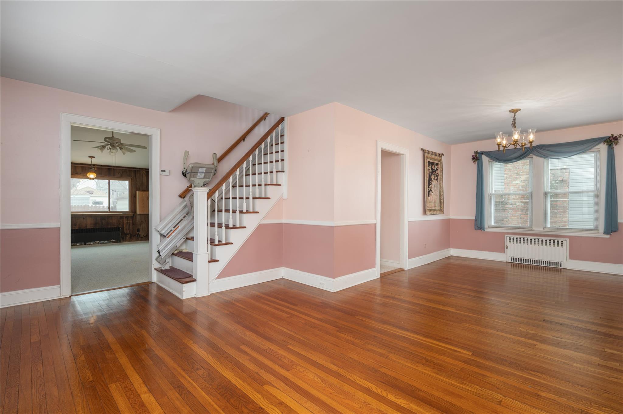 61 Dartmouth Street, Williston Park, New York image 3