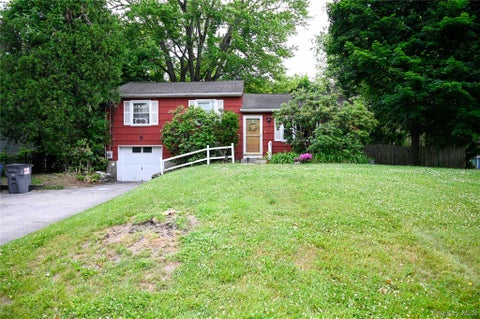 Homes For Sale - 7 Monitor Road<br/> Poughkeepsie, NY 12603