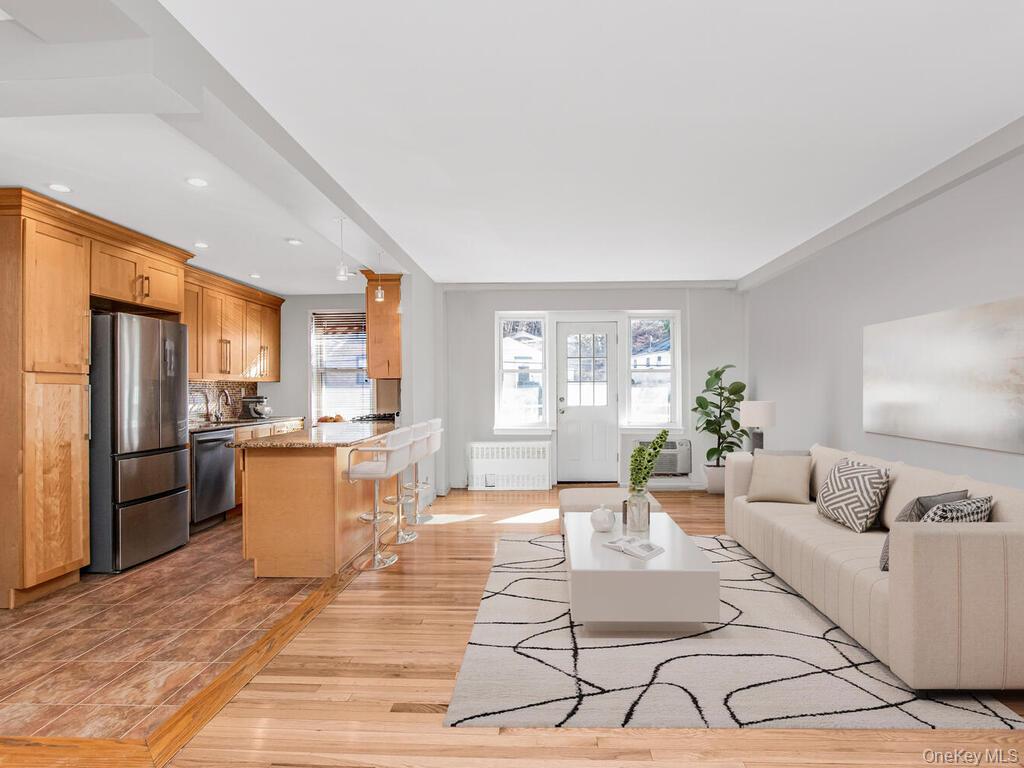 709 Warburton Ave 3B