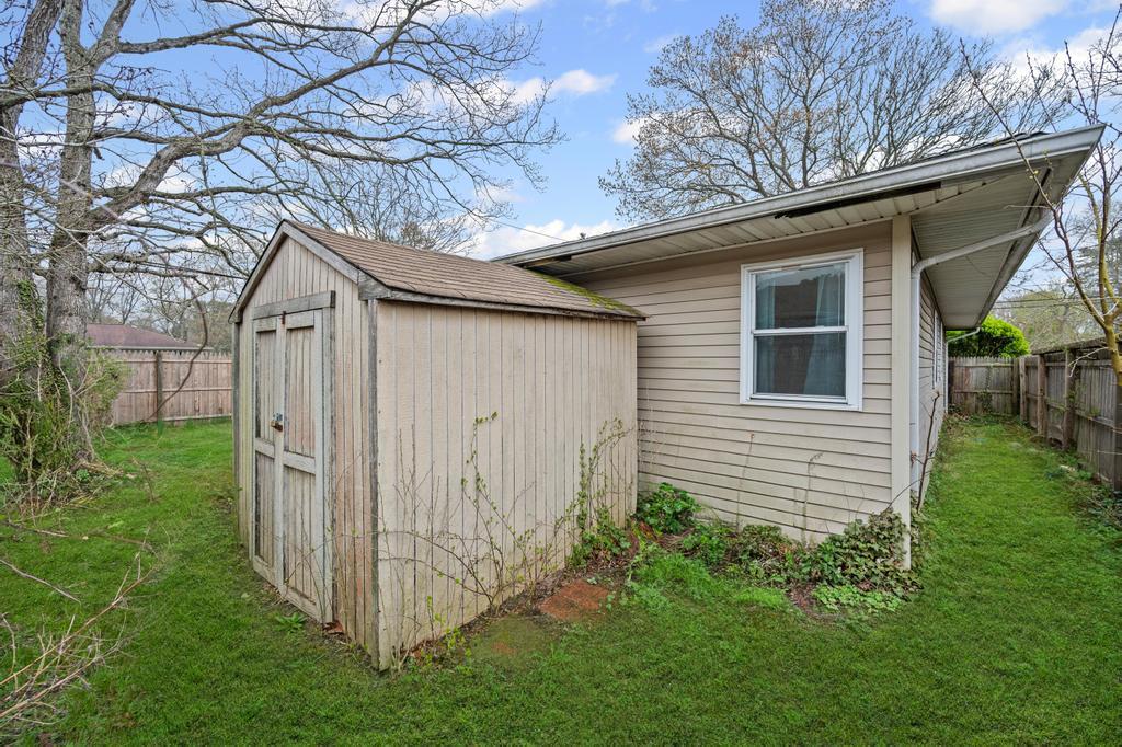 133 Parkwood Drive, Shirley, New York image 26