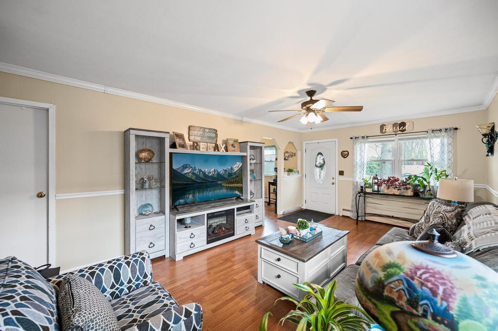 133 Parkwood Drive, Shirley, New York image 8