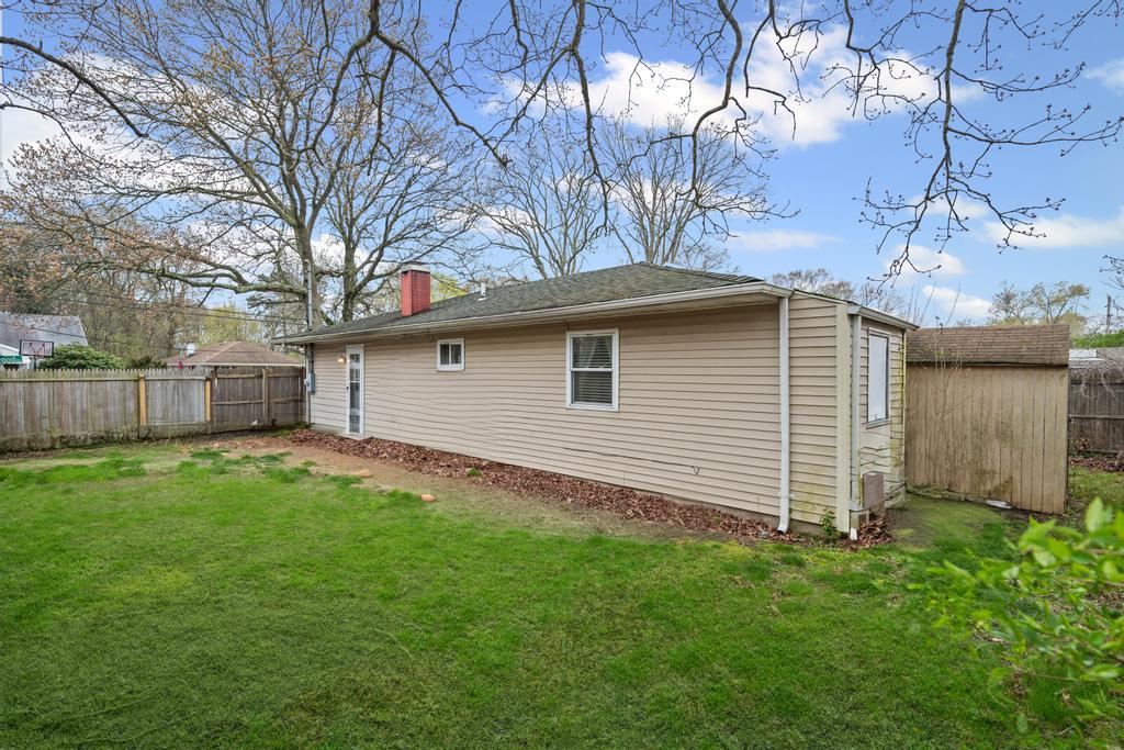 133 Parkwood Drive, Shirley, New York image 25