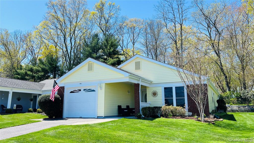 Photo of 541 Stratford Lane, Ridge, NY 11961 (MLS # 994635)