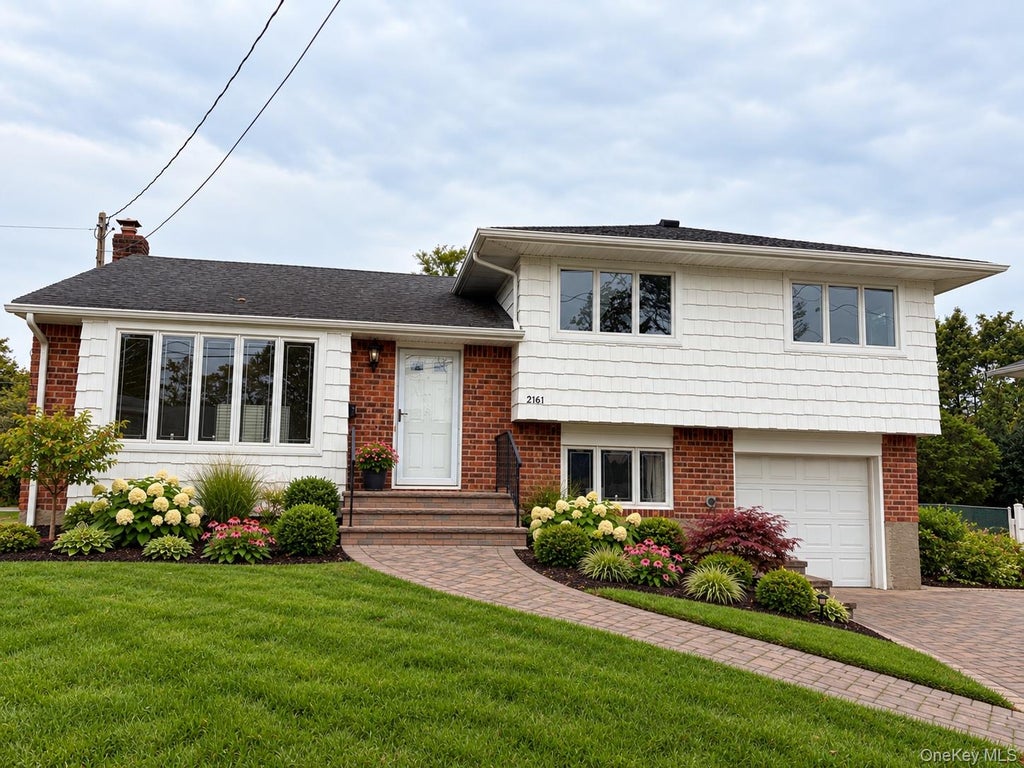 Photo of 2161 Isabelle Court, Bellmore, NY 11710 (MLS # 1066972)