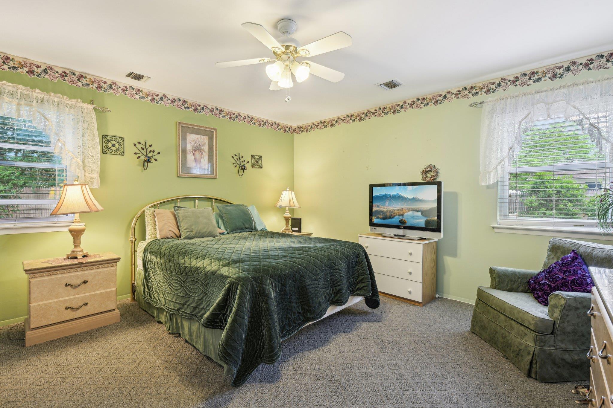 191 Knolls Drive, Stony Brook, New York image 17