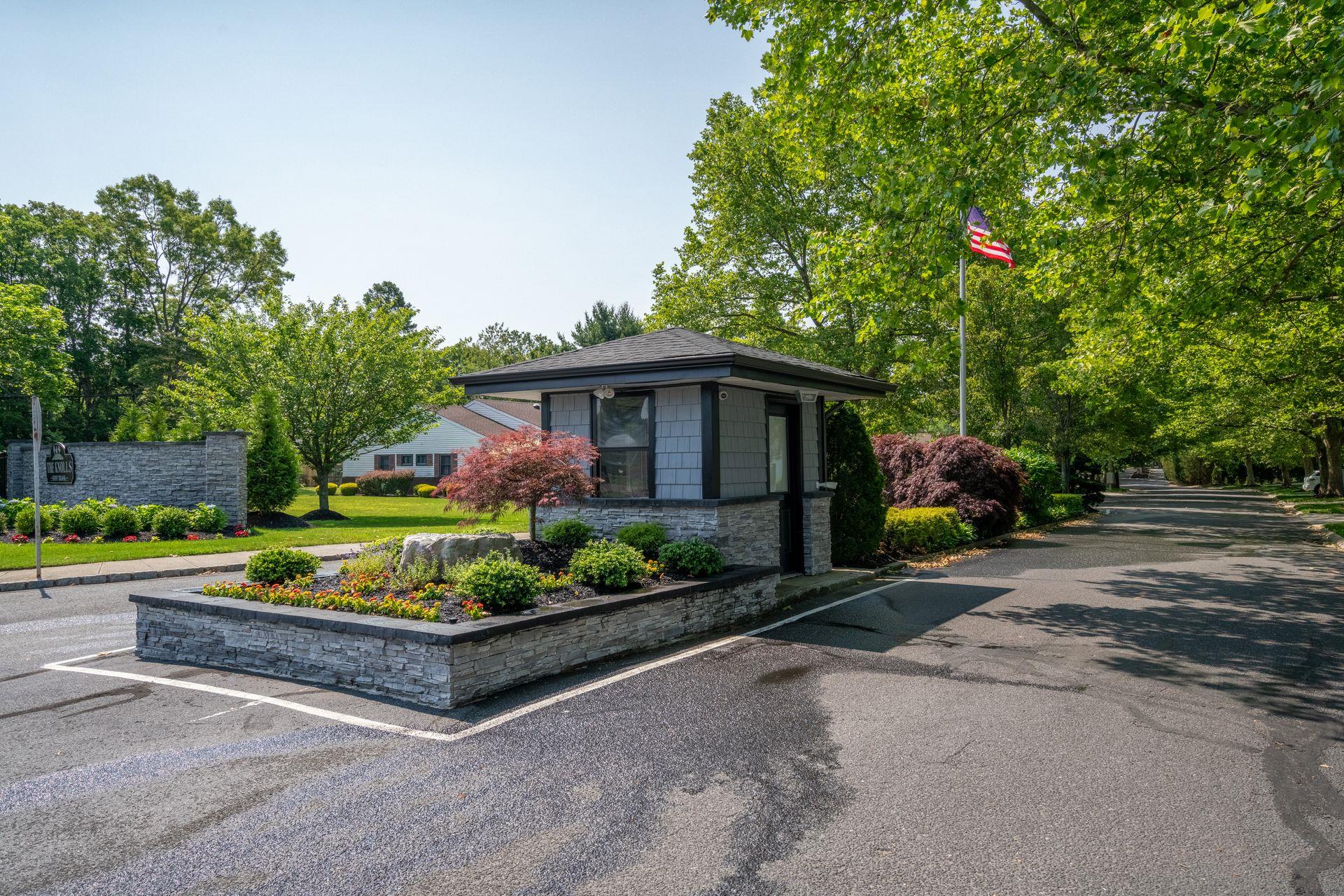 191 Knolls Drive, Stony Brook, New York image 2