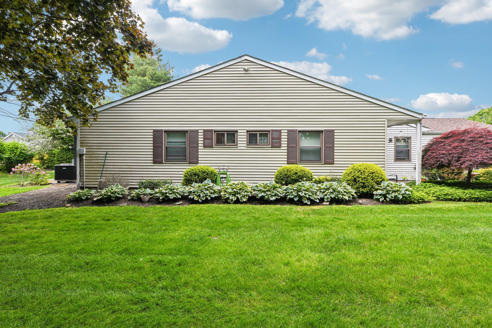 191 Knolls Drive, Stony Brook, New York image 25