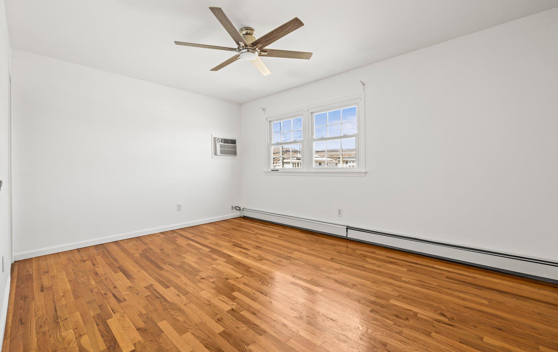 26 N Trescott Street, Dix Hills, New York image 5