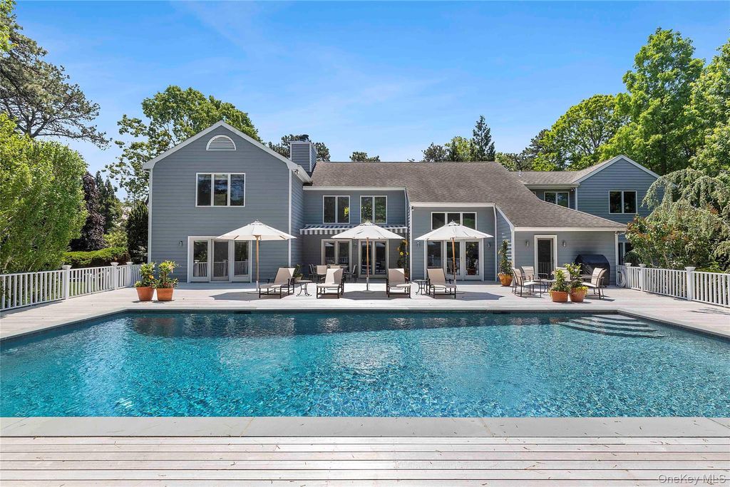 Photo of 3 Acorn Path, Quogue, NY 11959 (MLS # 984916)