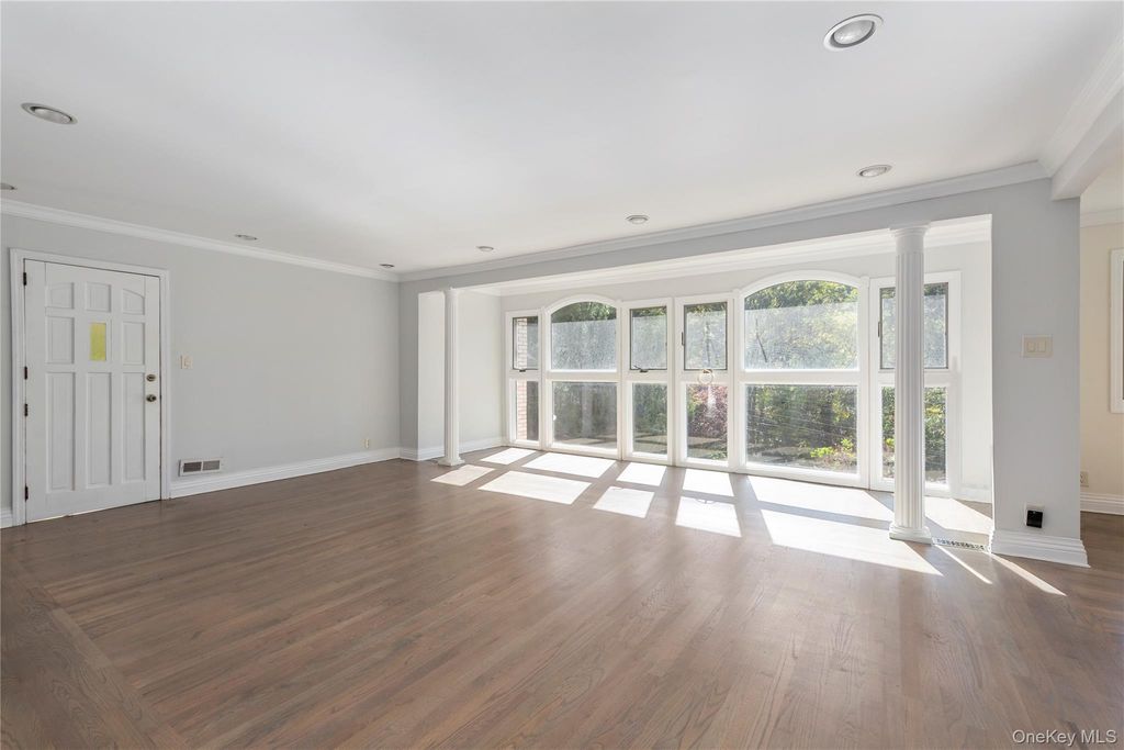 Photo of 7157 Douglaston Parkway, Little Neck, NY 11362 (MLS # 927358)