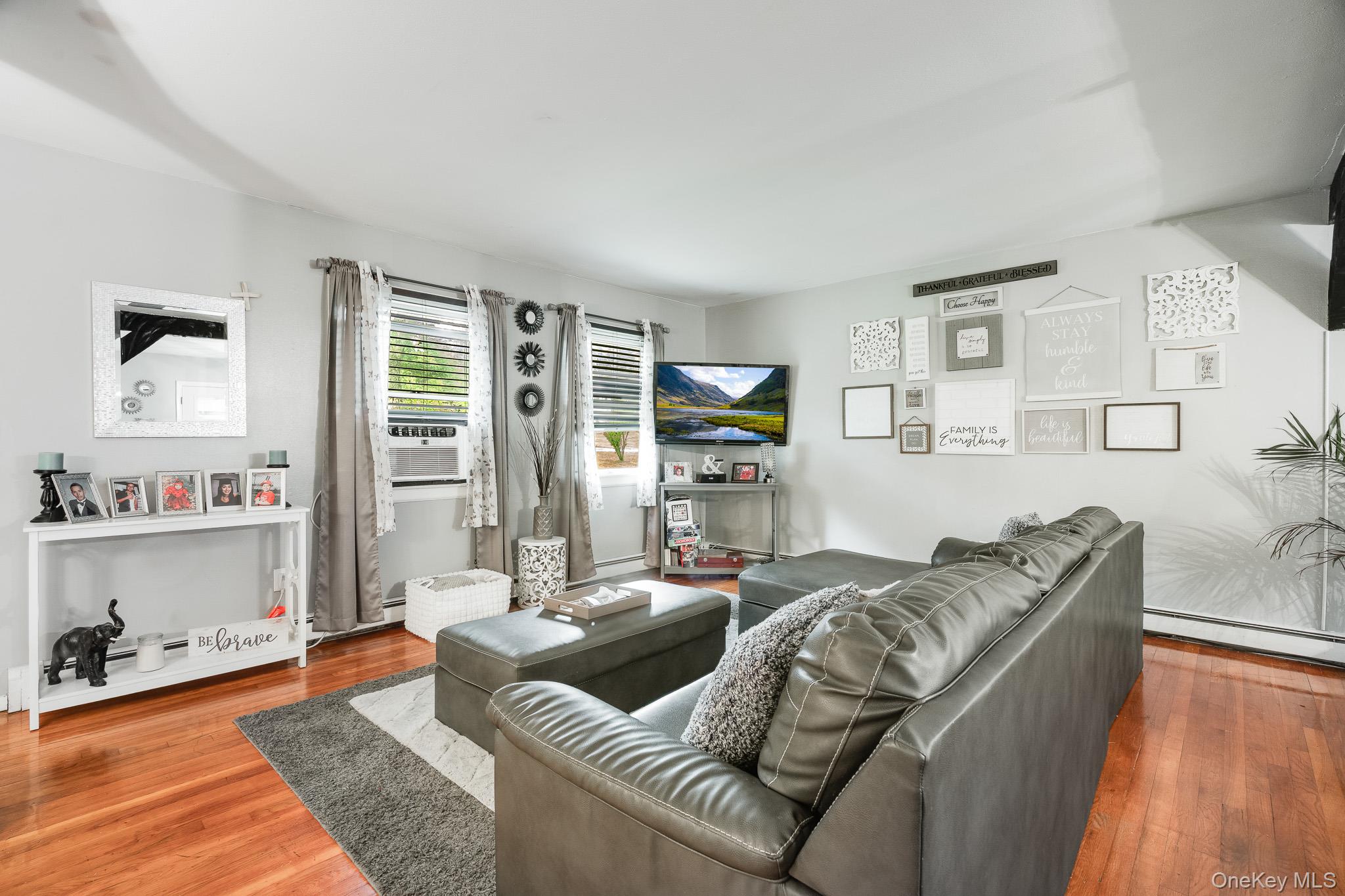 8 Larissa Lane