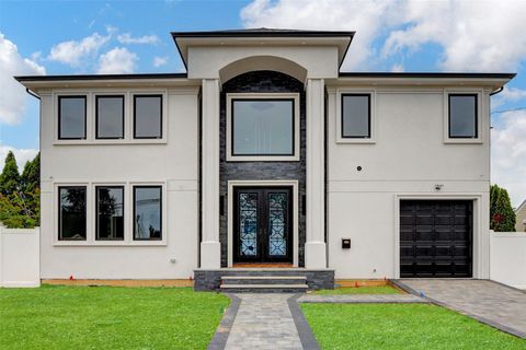 11 Libby Avenue Hicksville NY 11801