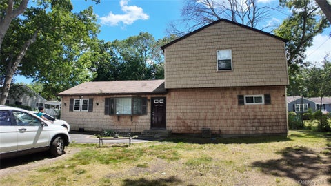 110 Queen Street Bay Shore NY 11706