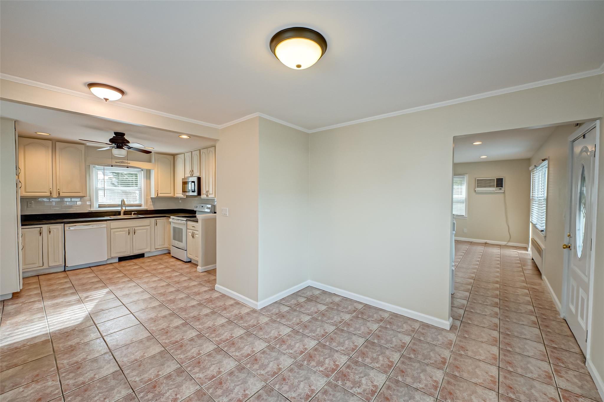 24 Bogart Street, Huntington, New York image 9