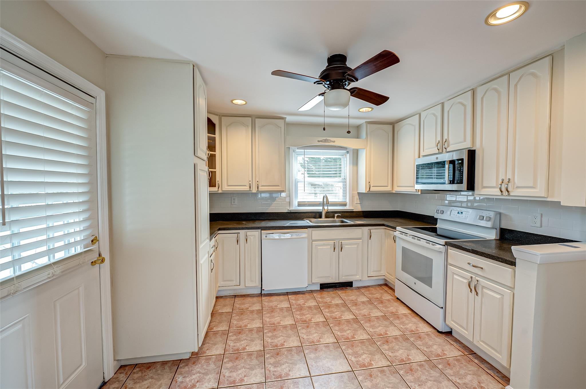 24 Bogart Street, Huntington, New York image 12