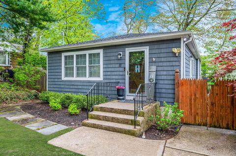 11 The Lane Rocky Point NY 11778