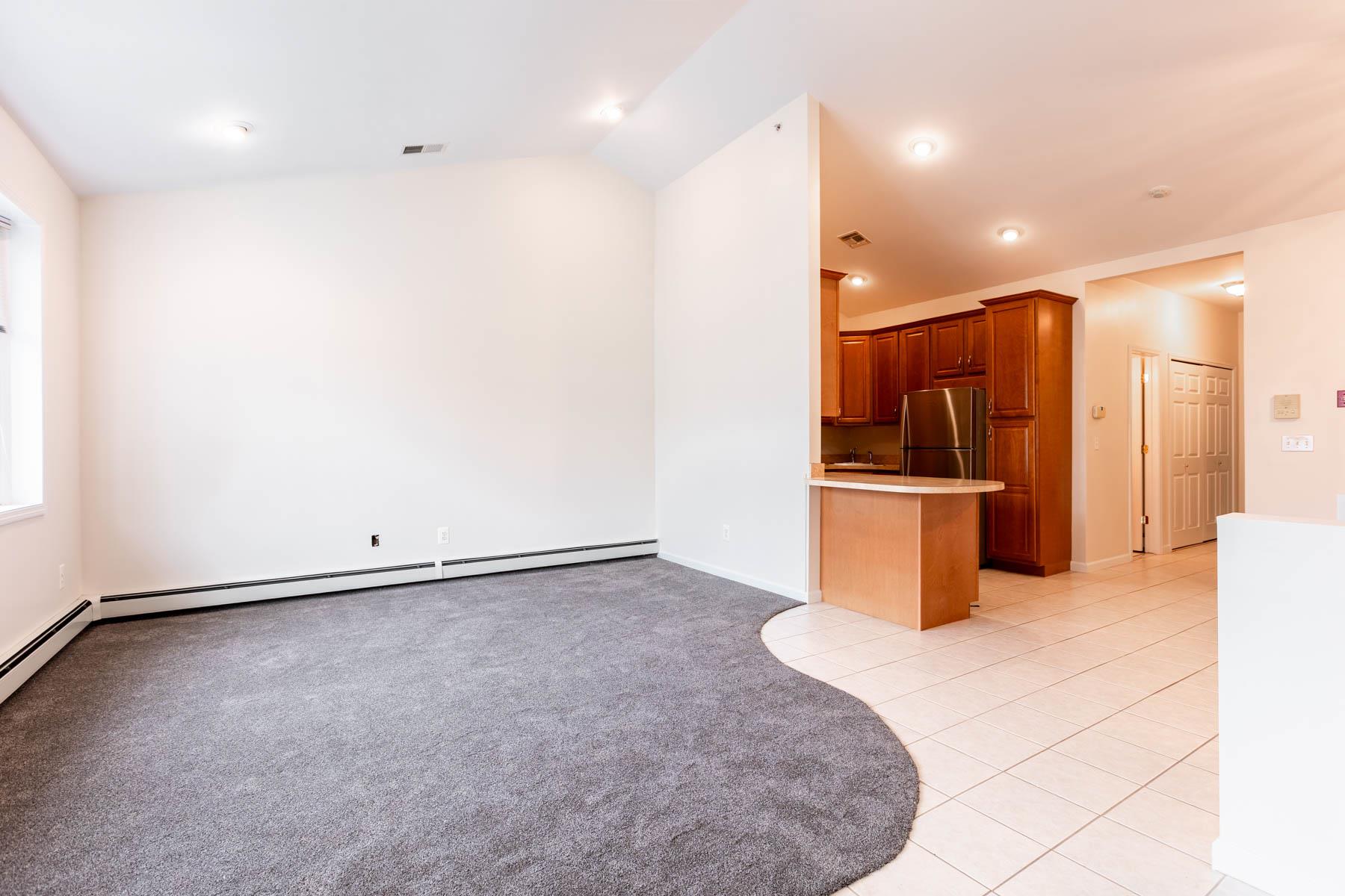 26 Sarah Court, Amityville, New York image 5