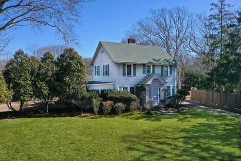 12 Summit Boulevard Westhampton NY 11977