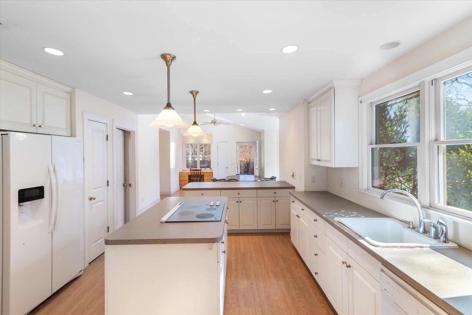 12 Summit Boulevard, Westhampton, New York image 8