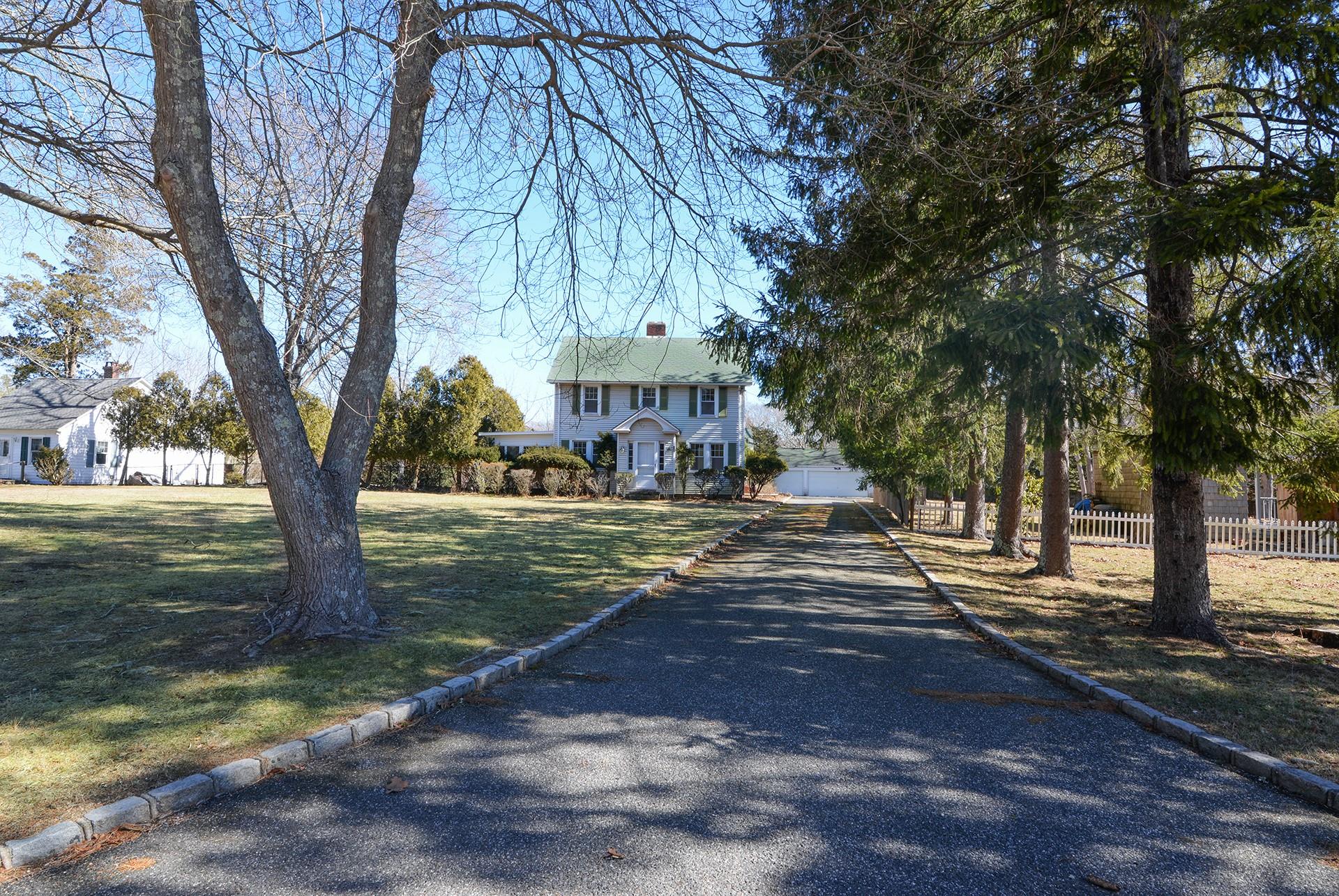 12 Summit Boulevard, Westhampton, New York image 4