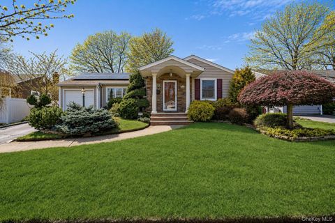 Homes For Sale - 1500 Wagner Street<br/> Wantagh, NY 11793