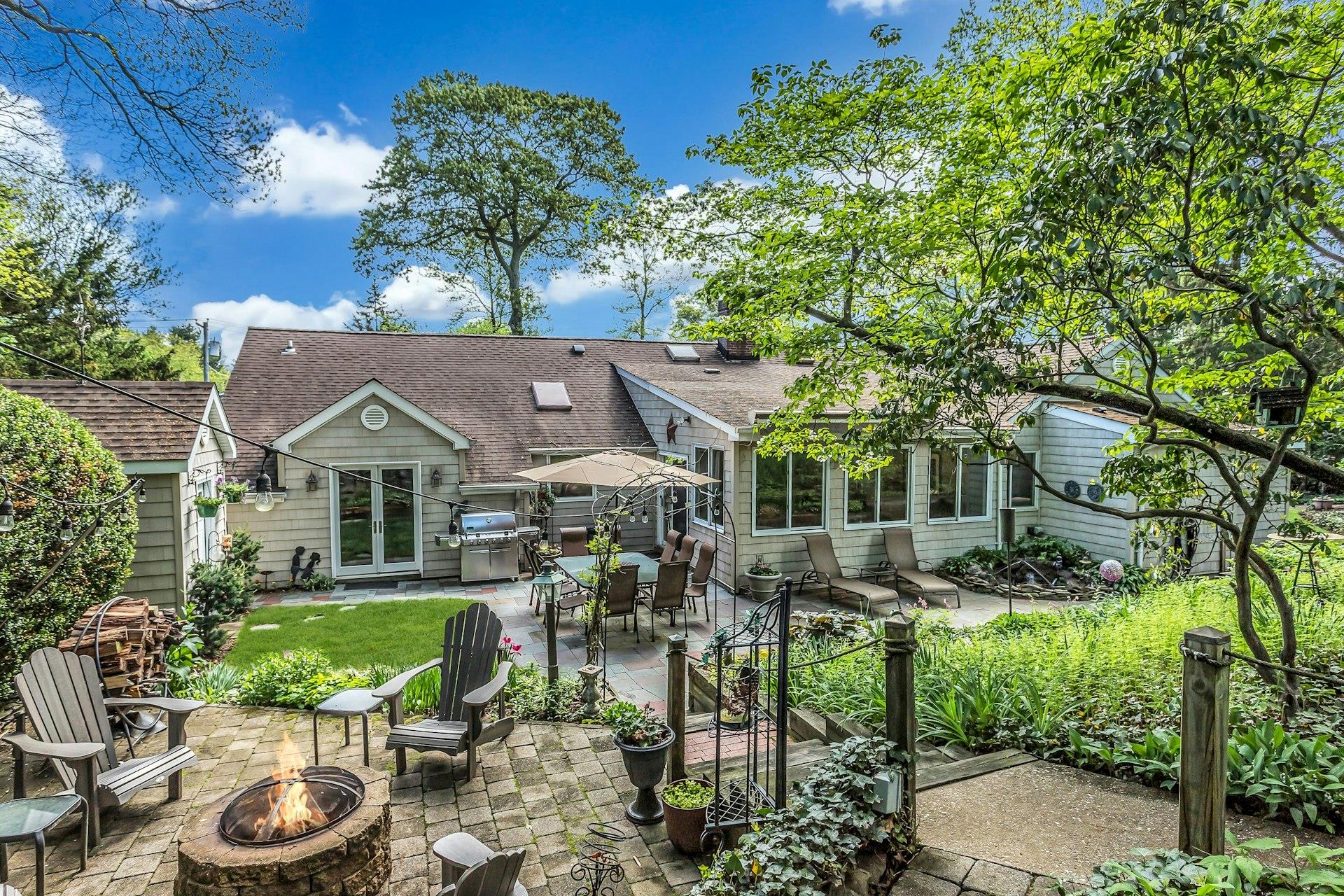 205 Stony Hollow Road, Greenlawn, New York image 28
